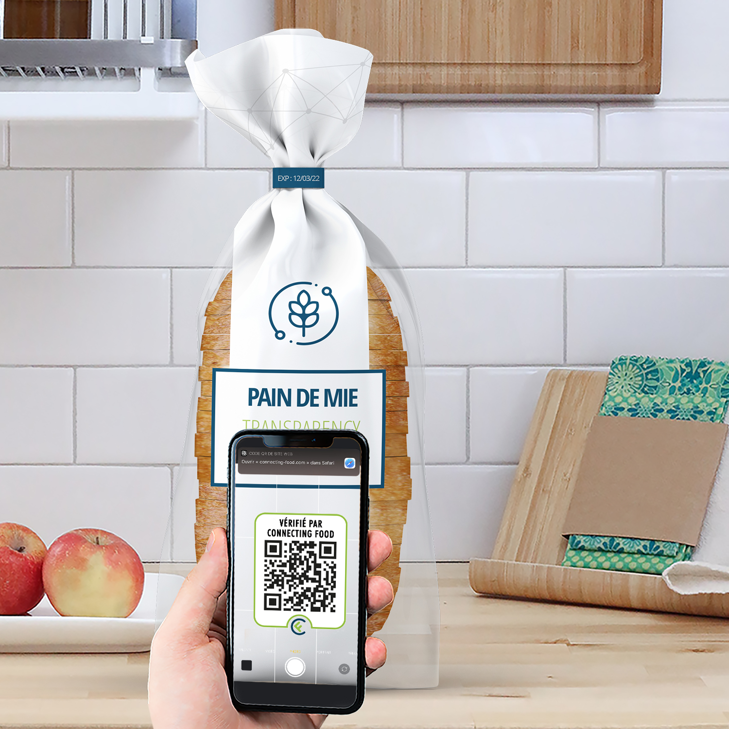En scannant un QR code sur les produits labellisés Connecting food, le consommateur accède à tout l’historique du produit. - © C