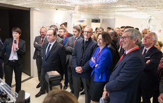 François Hollande visite le showroom CEA Tech grenoblois