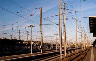 Un système photovoltaïque supportant les fortes tensions pour le rail