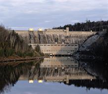 Les barrages ont l’avantage d’être utilisés à la fois comme sources et réservoirs d’énergie