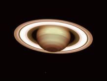Image de saturne, deuxième planète la plus large du système solaire. 