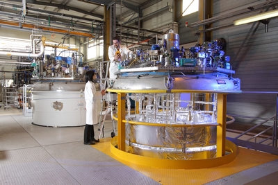 Expérience de cryogénie (Hélios) dans le cadre du projet de tokamak supraconducteur JT-60SA.