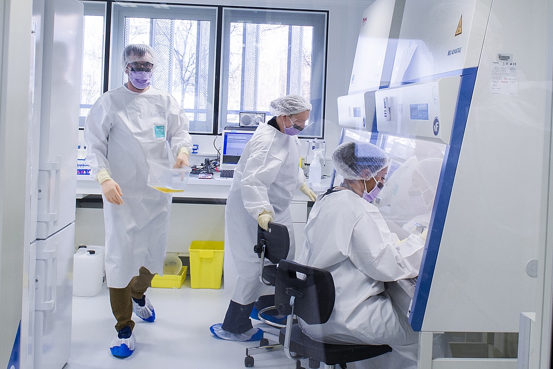 Laboratoire de confinement de niveau 3 du département Infectious Diseases Models for Innovative Therapies (Idmit) du CEA