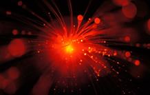 Comment noircissent les fibres optiques dopées Yb3+