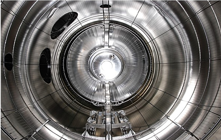 The KATRIN experiment has set a new record of less than 0.8 eV for the mass of neutrinos