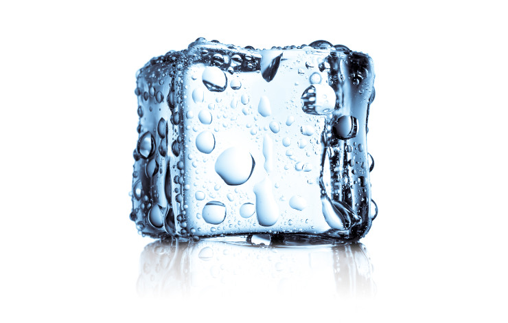 L’eau surfondue en solution alcoolique cristallise à très basse température