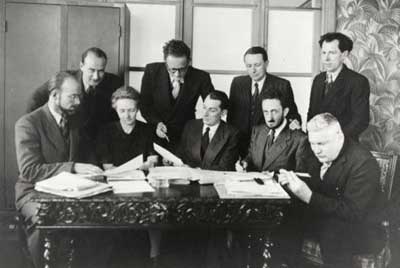 Le premier comité à l'énergie atomique 