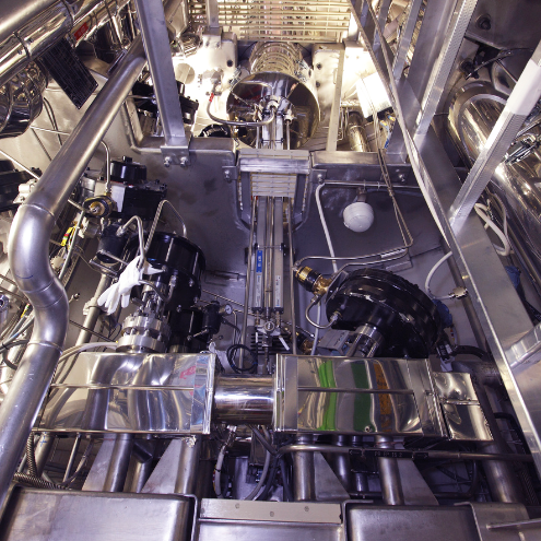 Vue interne du caisson BEP. Le réacteur de recherche Cabri a été conçu pour étudier les conséquences de certaines situations accidentelles sur le comportement des combustibles utilisés dans les centrales nucléaires.