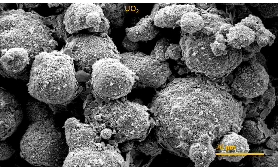 Avancées pour la simulation des milieux granulaires dans la plateforme PLEIADES.