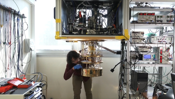 Mediatheque Physique Quantique Au Coeur Du Labo