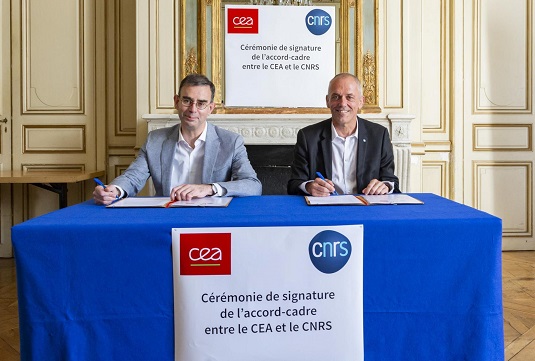 Un nouvel accord-cadre entre le CNRS et le CEA