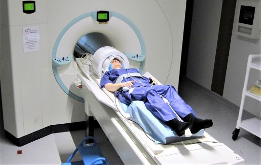 High field MRI for the benefit of psychiatry