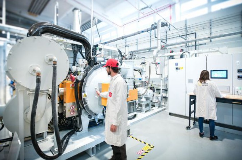 Le CEA et Orano valident la fabrication d'aimants de haute performance sur leur pilote